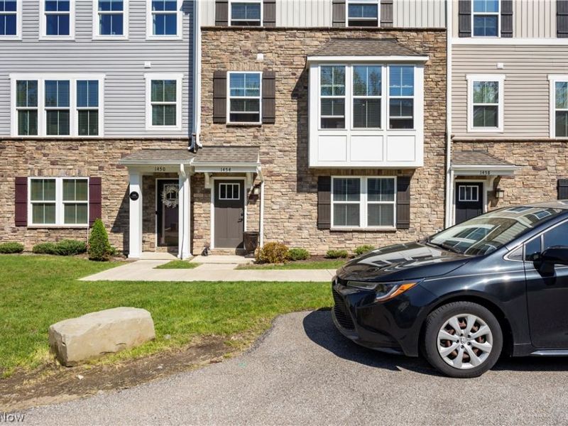 1454 Caymus Court, Avon, OH 44011 Photo 2