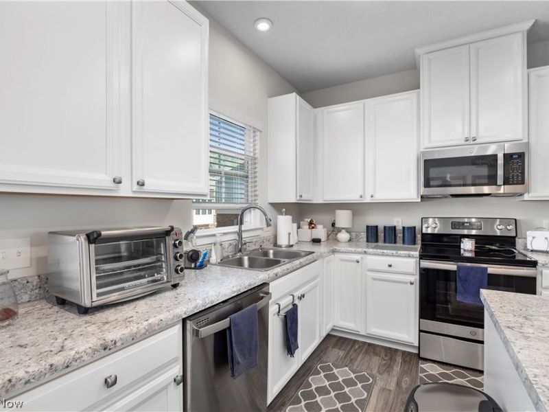 1454 Caymus Court, Avon, OH 44011 Photo 8