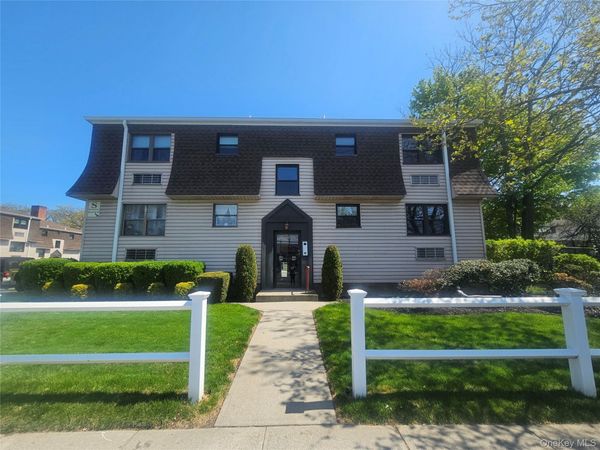 1325 Broadway , Unit S21, Hewlett, NY 11557