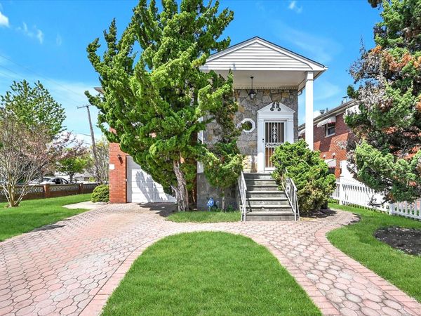 15003 7th Avenue, Whitestone, NY 11357