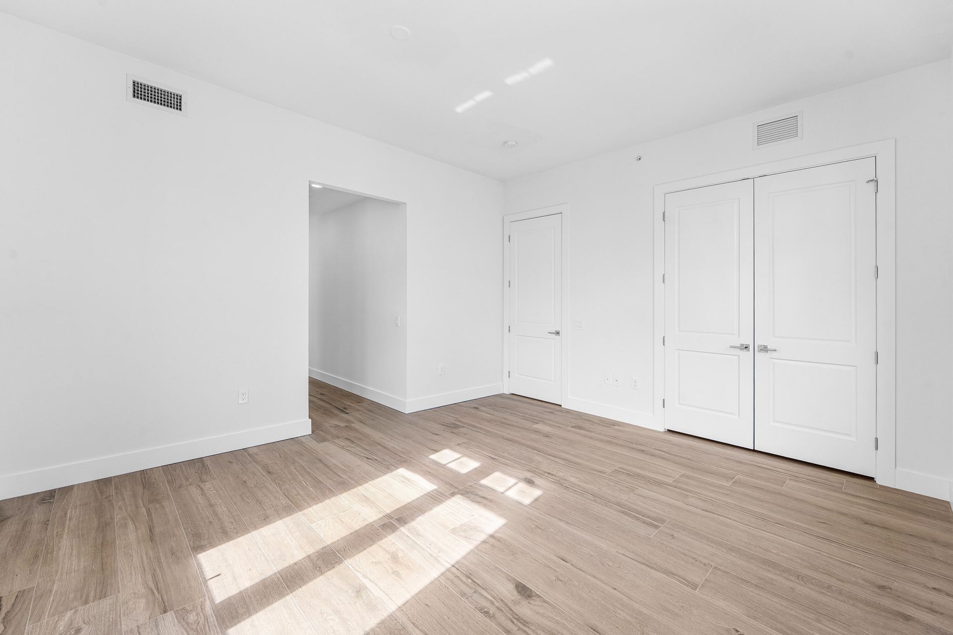 180 Lake Drive, Unit 2304, Palm Beach Shores, FL 33404 Photo