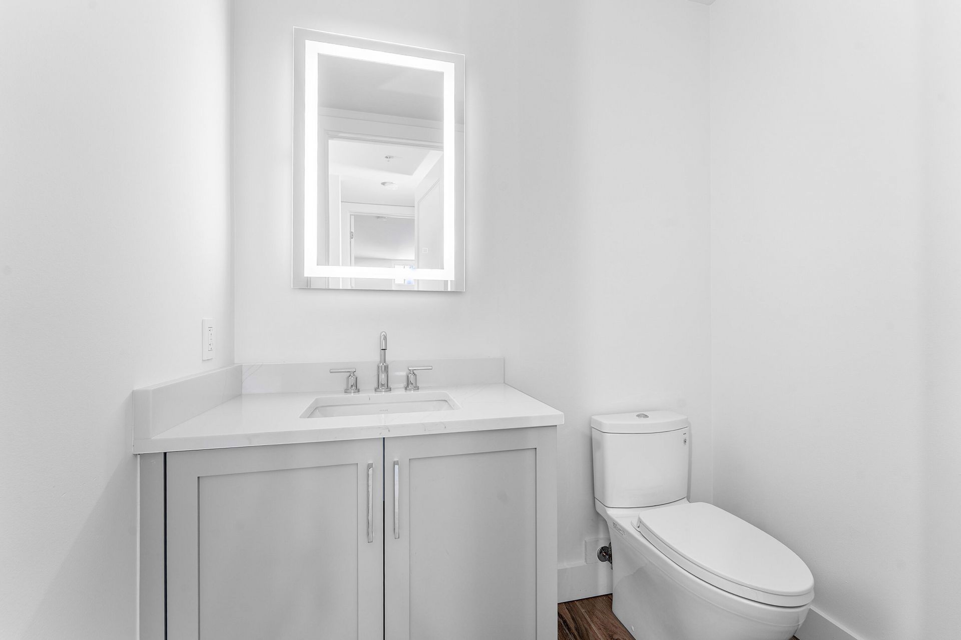 180 Lake Drive, Unit 2304, Palm Beach Shores, FL 33404 Photo