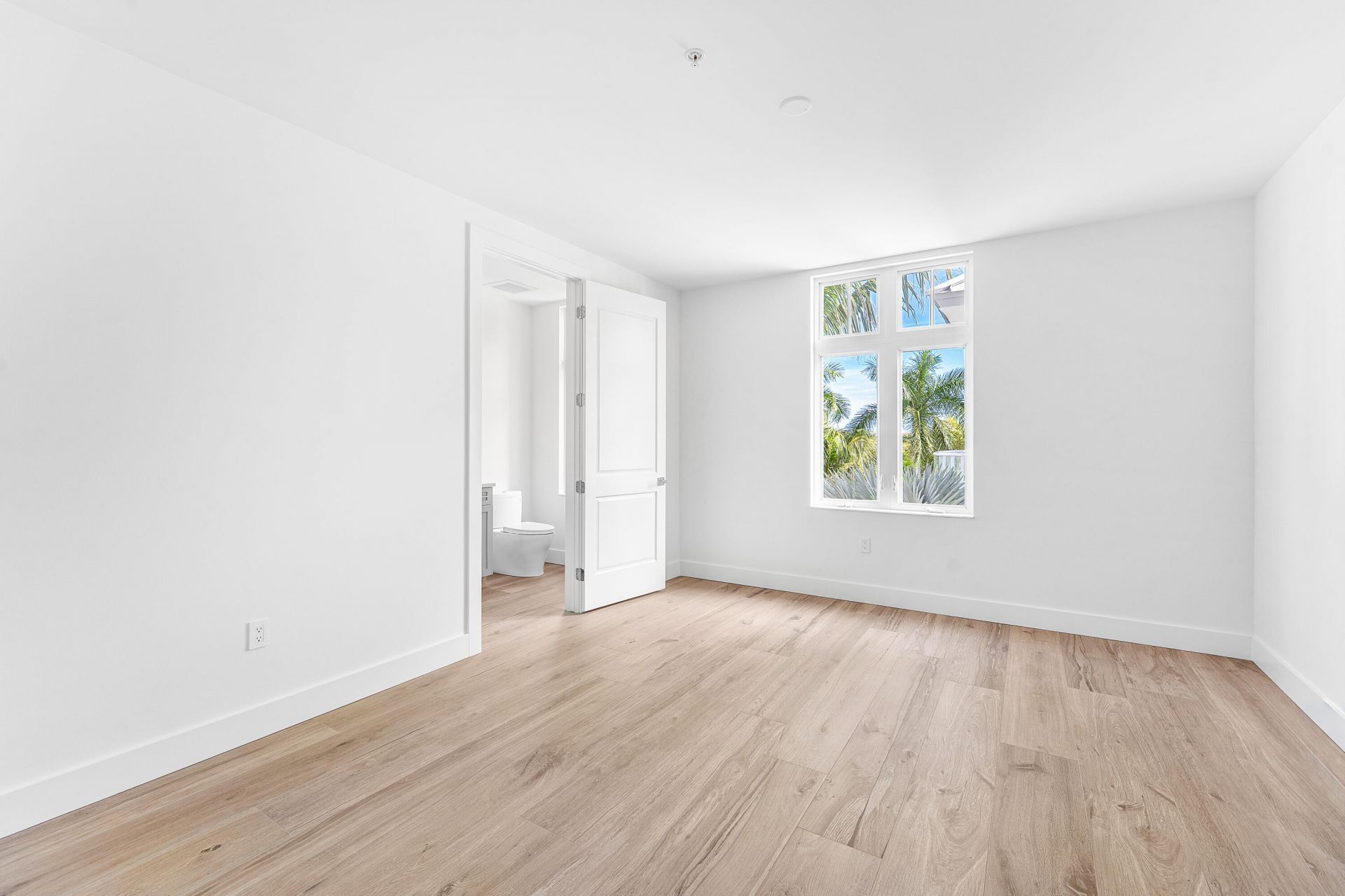 180 Lake Drive, Unit 2304, Palm Beach Shores, FL 33404 Photo