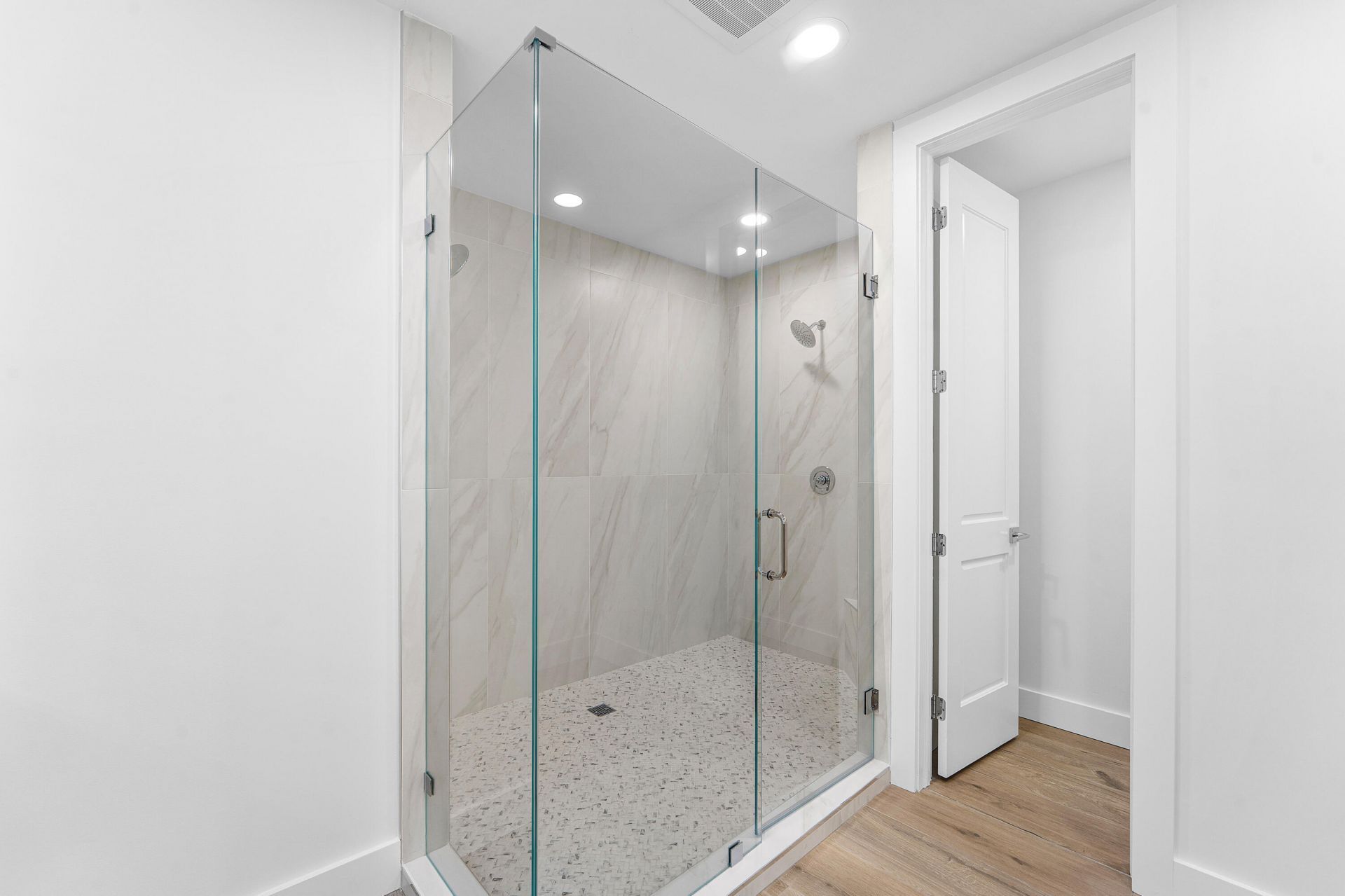 180 Lake Drive, Unit 2304, Palm Beach Shores, FL 33404 Photo