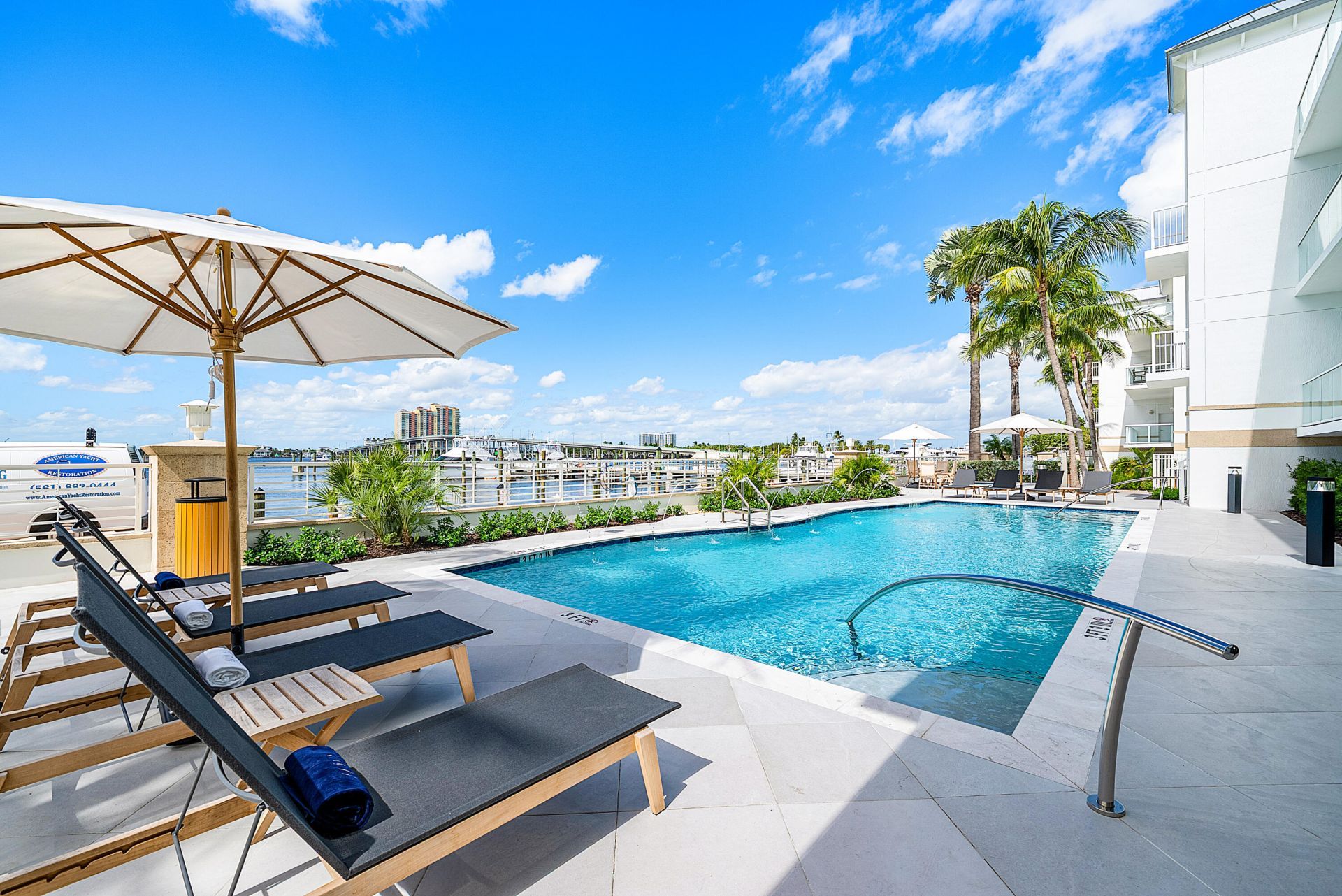 180 Lake Drive, Unit 2304, Palm Beach Shores, FL 33404 Photo