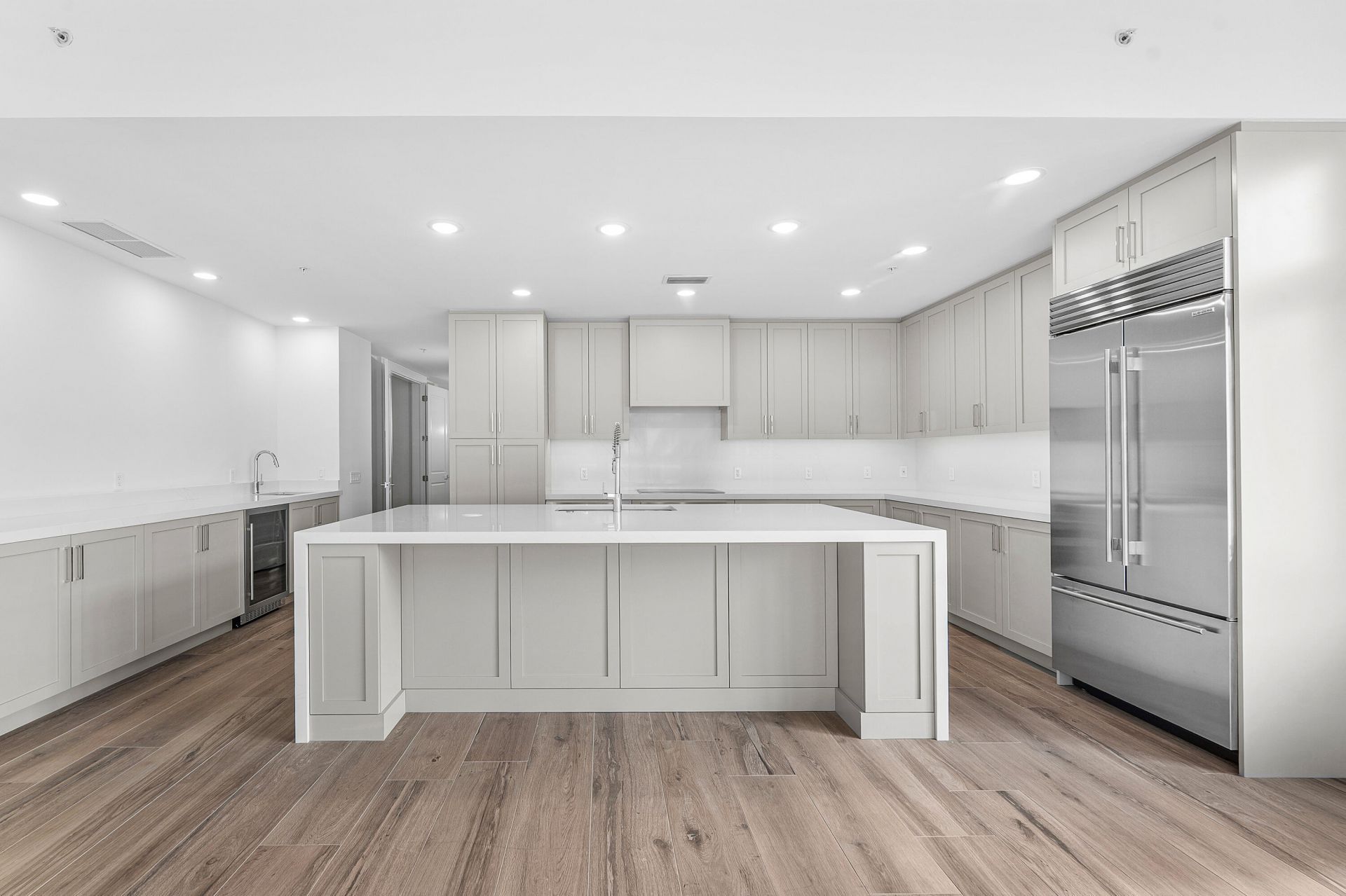180 Lake Drive, Unit 2304, Palm Beach Shores, FL 33404 Photo
