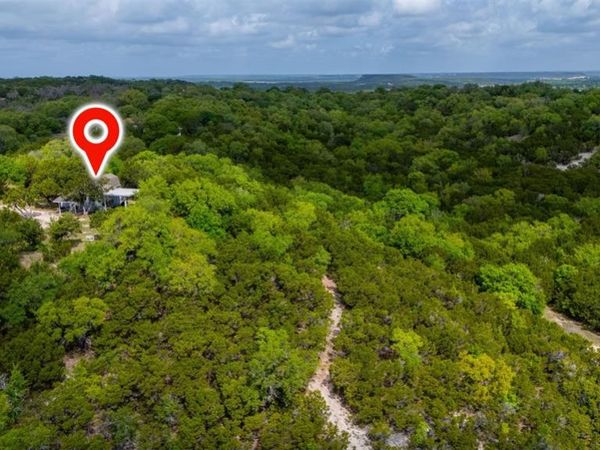 1037 County Road 1190 , Kopperl, TX 76652