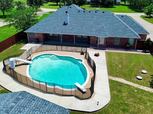 1089 Oak Hollow Lane, Combine, TX 75159