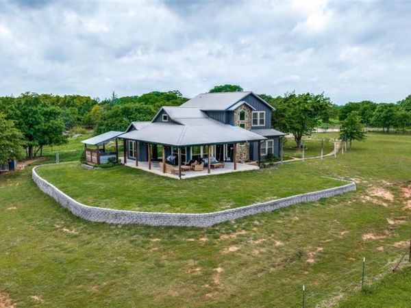 1458 Jim Harry Loop, Sunset, TX 76270