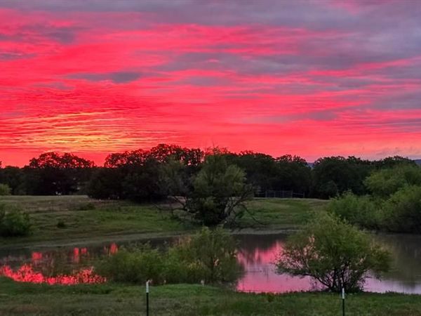 1458 Jim Harry Loop, Sunset, TX 76270