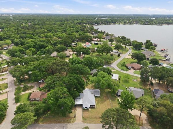 157 Ocean Drive , Gun Barrel City, TX 75156