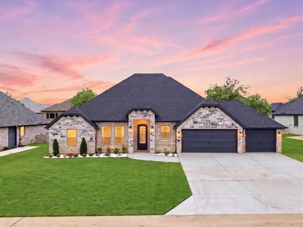 3711 Tremont Lane, Granbury, TX 76049