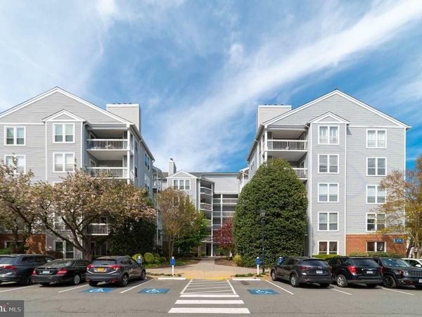 3176 SUMMIT SQUARE DRIVE , Unit 4-D3, OAKTON, VA 22124