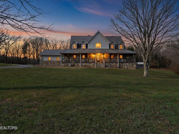 815 York Rd , Crossville, TN 38555