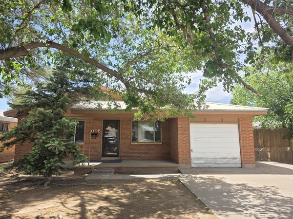 1005 Kentucky Street SE, Albuquerque, NM 87108