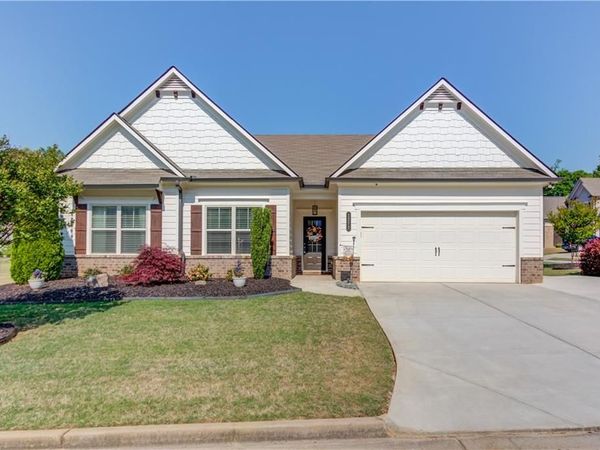 1272 Chester Way , Hoschton, GA 30548