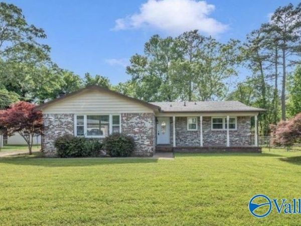 11316 Maplecrest Drive SE, Huntsville, AL 35803