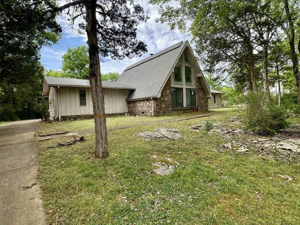 2209 Apache Road, Huntsville, AL 35810