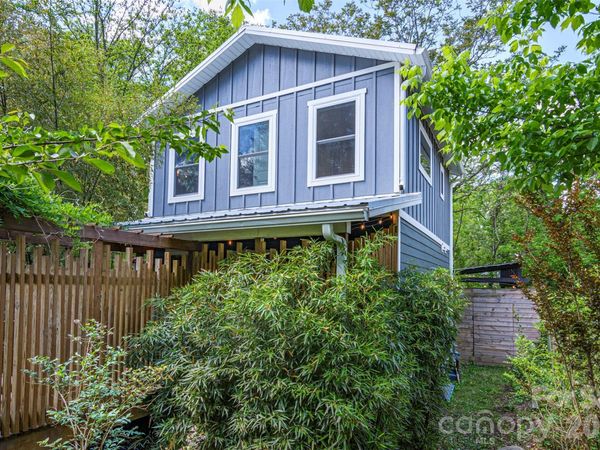 149 State Street, Asheville, NC 28806