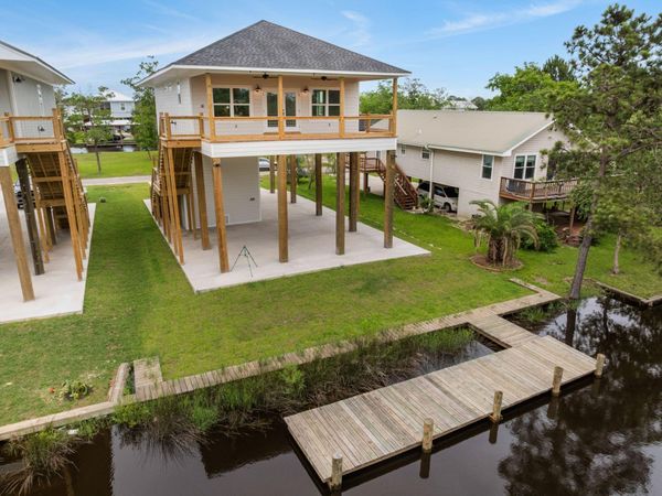 5017 Kansas St., Bay St. Louis, MS 39520
