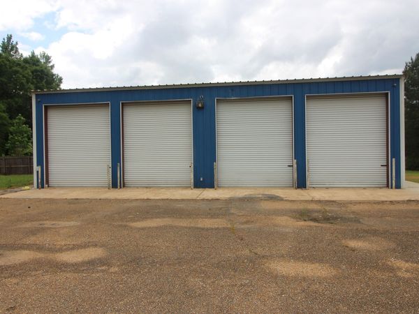 99 Houston Rd., Laurel, MS 39443