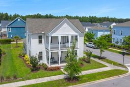 274 Great Lawn Drive photo 4