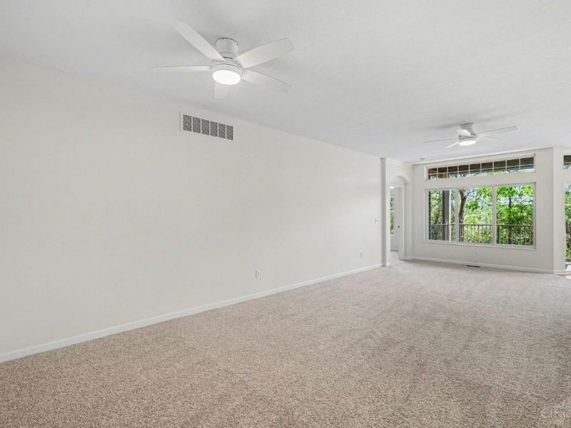 8058 Bridge Point Drive, Unit 7-202, Green Township, OH 45248 Photo 10