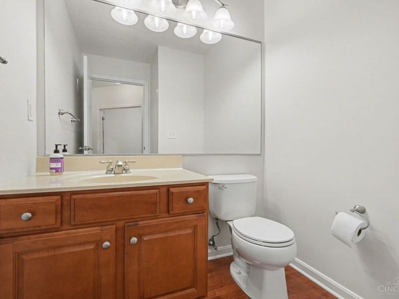 8058 Bridge Point Drive, Unit 7-202, Green Township, OH 45248 Photo 21