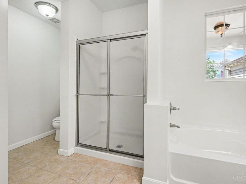 8058 Bridge Point Drive, Unit 7-202, Green Township, OH 45248 Photo 23