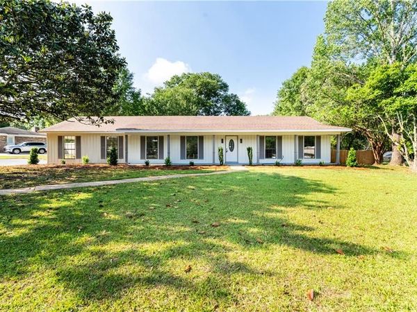 2549 Meadowview Drive, Mobile, AL 36695