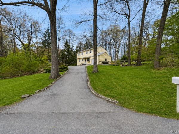 24 Carolyn Way , Somers, NY 10589