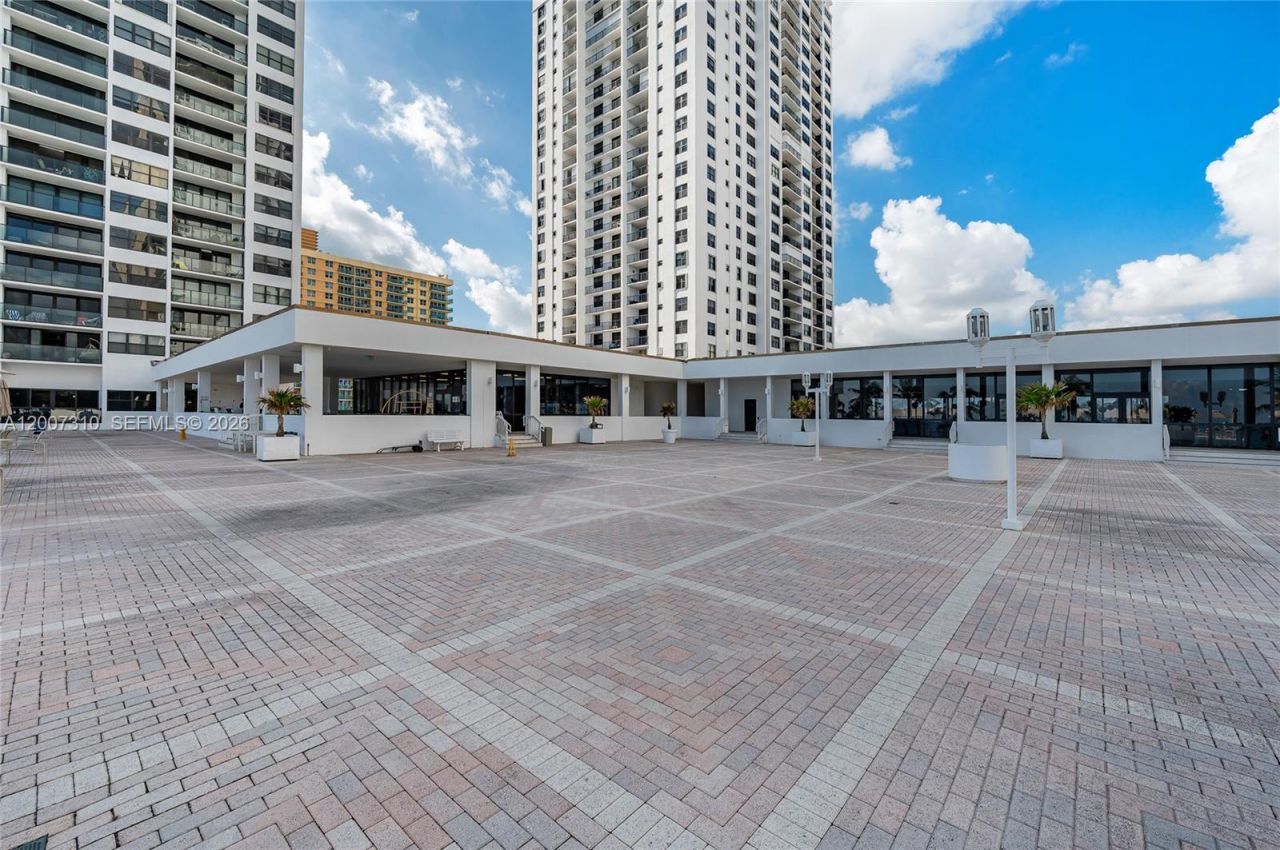 2301 S Ocean Dr, Unit 1102, Hollywood, FL 33019 Photo