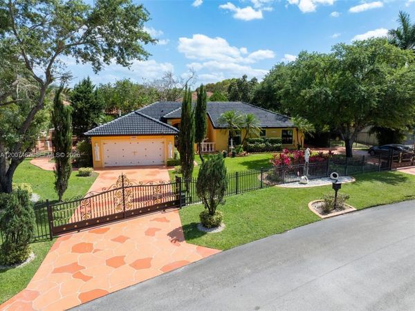 15860 SW 287th St , Homestead, FL 33033