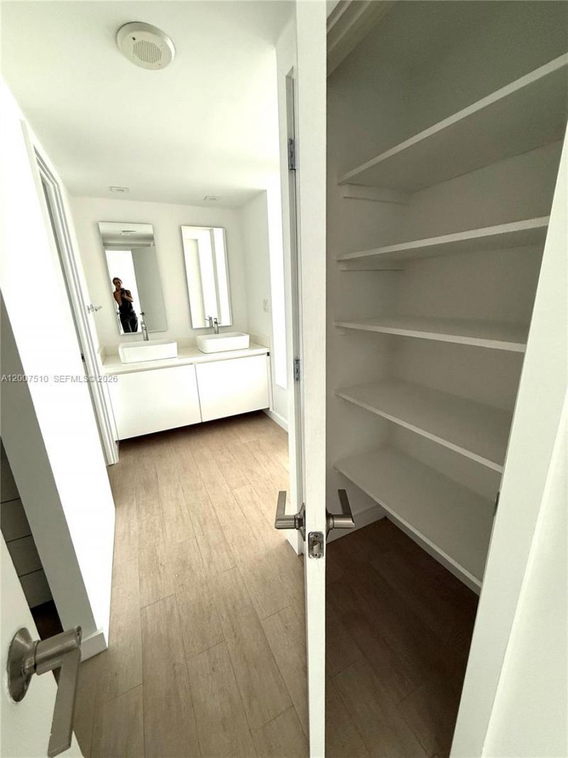 11111 Biscayne Blvd, Unit 6C, Miami, FL 33181 Photo