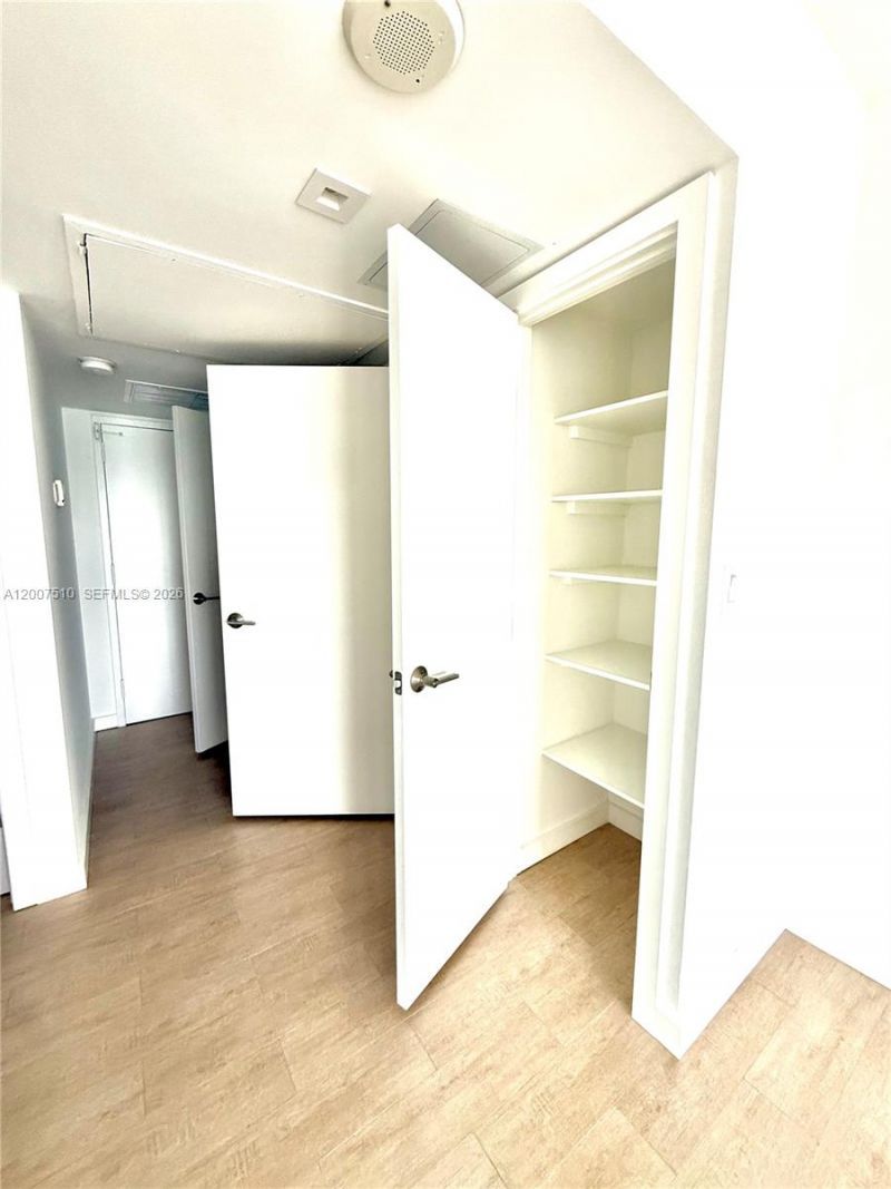 11111 Biscayne Blvd, Unit 6C, Miami, FL 33181 Photo