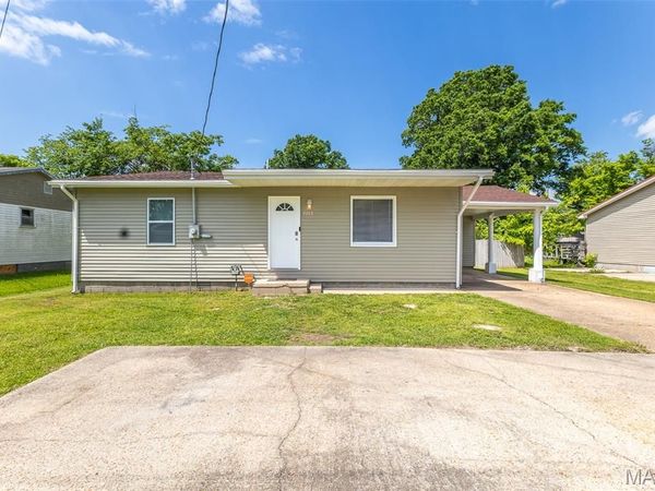 2013 Arkansas Avenue , Poplar Bluff, MO 63901