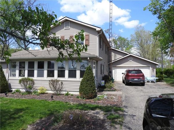 2185 E Loy Road, Piqua, OH 45356