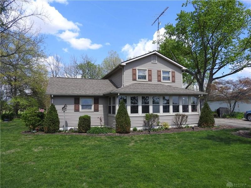 2185 E Loy Road, Piqua, OH 45356 Photo 2