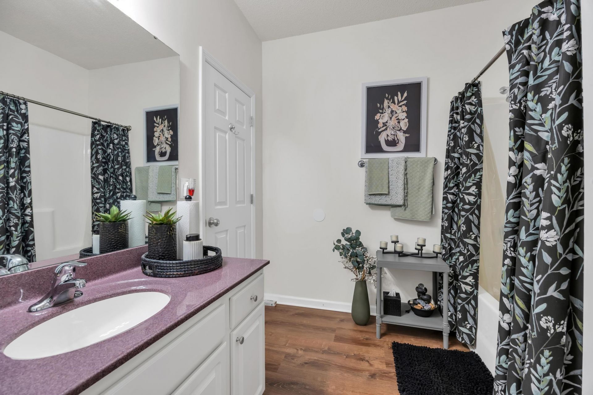 6309 Sweetwater Blvd.  Photo 5