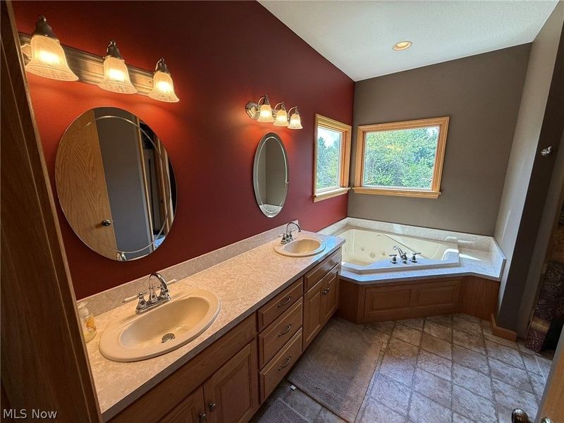 734 Pga Boulevard NE, New Philadelphia, OH 44663 Photo 25