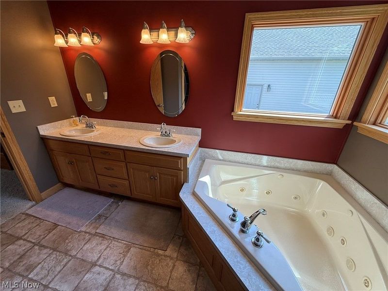 734 Pga Boulevard NE, New Philadelphia, OH 44663 Photo 27