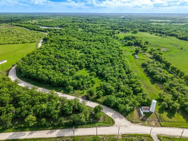 102 County Road 2344, Richland, TX 76681