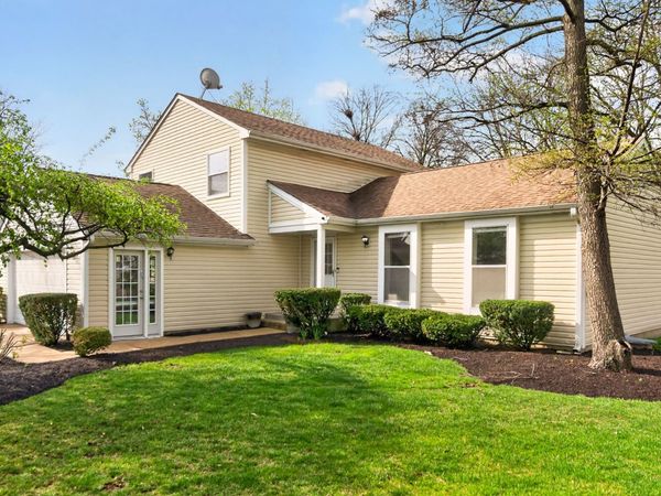 460 highland grove Drive , Buffalo Grove, IL 60089