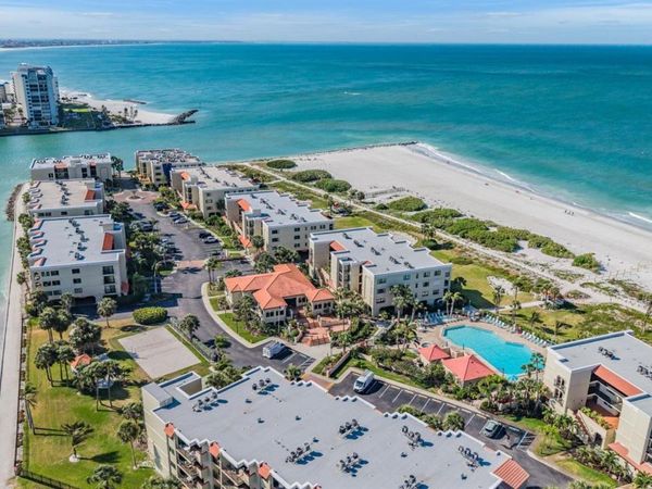 7435 BAYSHORE DRIVE , Unit 303, TREASURE ISLAND, FL 33706