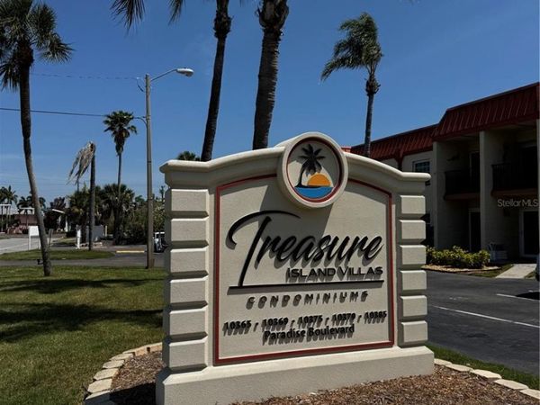 10365 PARADISE BOULEVARD , Unit 9, TREASURE ISLAND, FL 33706