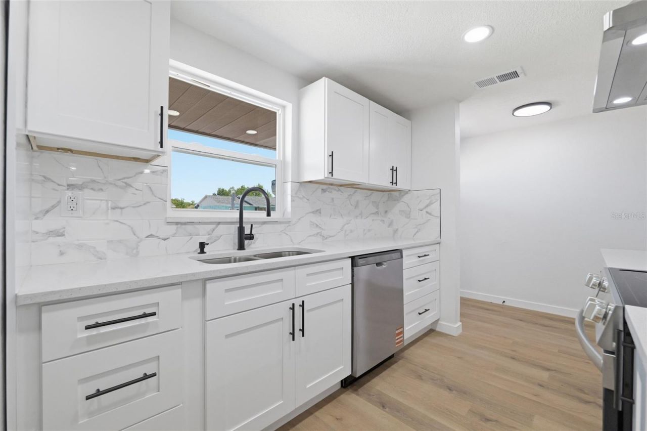 6436 Sutherland Avenue, New Port Richey, FL 34653 Photo