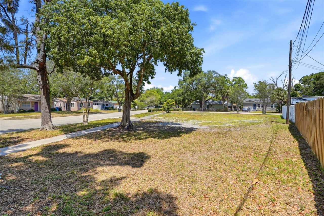 4716 Iris Street N, Saint Petersburg, FL 33714 Photo