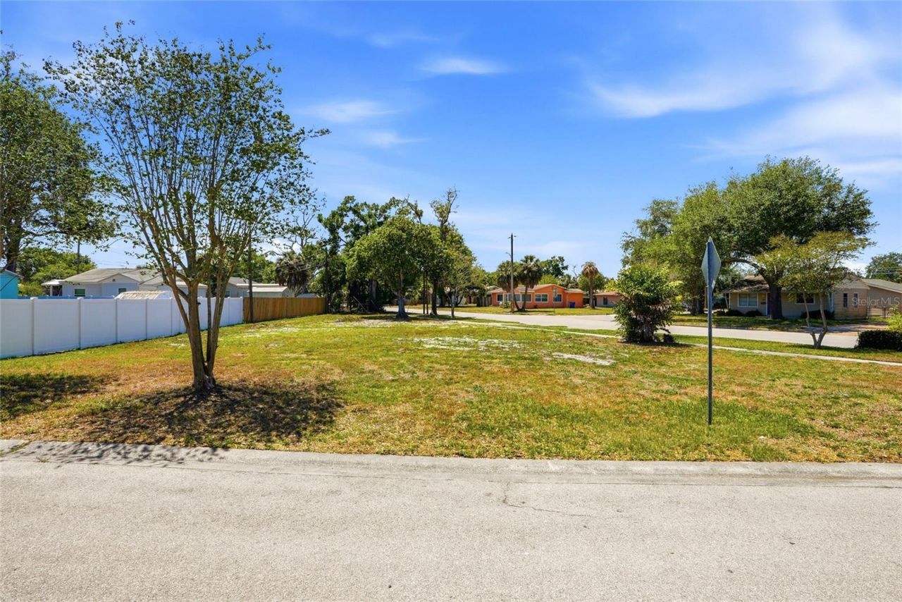 4716 Iris Street N, Saint Petersburg, FL 33714 Photo