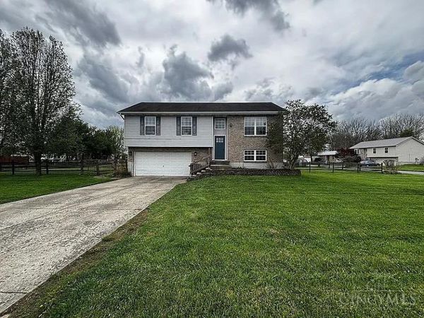 210 E Robin Avenue, Green Twp, OH 45154