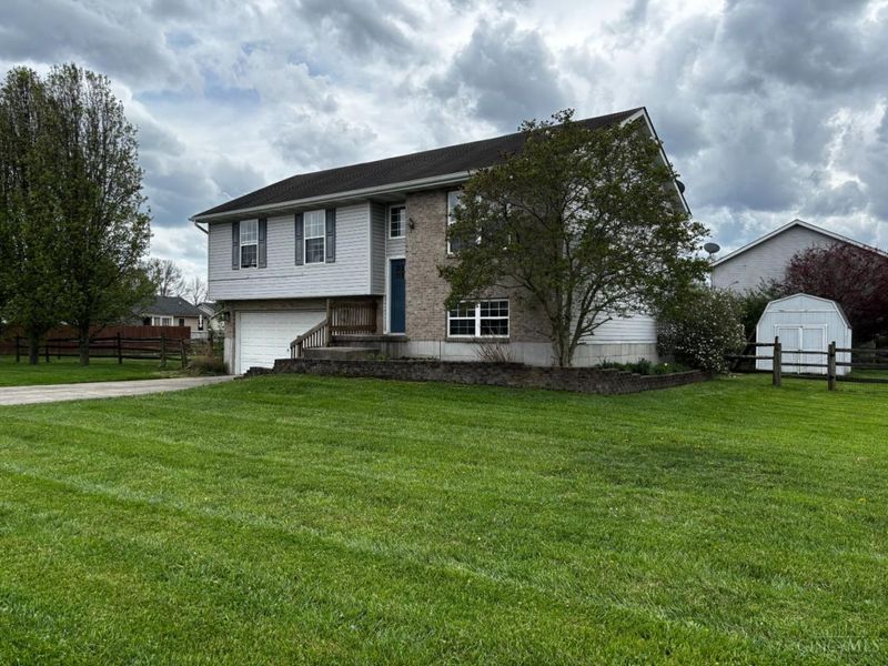 210 E Robin Avenue, Green Township, OH 45154 Photo 10